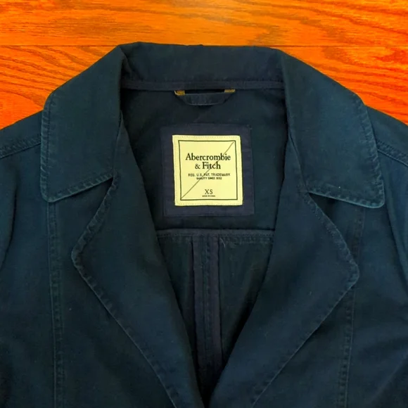 Abercrombie & Fitch Navy Blue Blazer - Picture 2 of 4